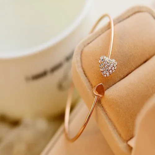 Vista 2 de ASHMITA Brazalete de oro rosa para mujer, pulsera de perlas de concha ajustable