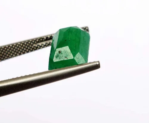 Vista 3 de GEMHUB 4.35 quilates perfecto corte esmeralda verde natural esmeralda piedra preciosa suelta para anillo colgante B-8056, Gema, Zambian - esmeralda