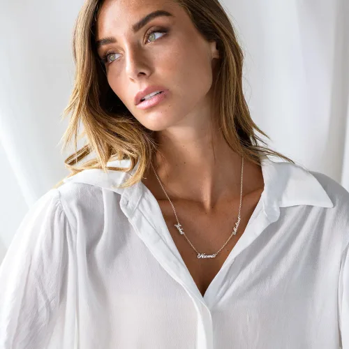 Vista 5 de OAK & LUNA - Collar personalizado Krysta con múltiples nombres con opción de diamantes