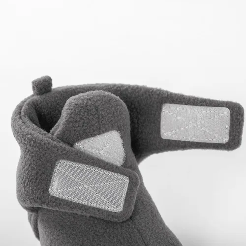 Vista 6 de pureborn Botines de invierno para bebé, de forro polar, antideslizantes, para cuna