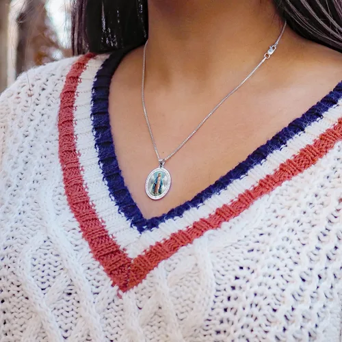 Vista 6 de Picturesongoldcom Collar de medalla milagrosa católica con colgante ovalado para mujeres y hombres hecho en oro amarillo o blanco de 10 K14 quilates