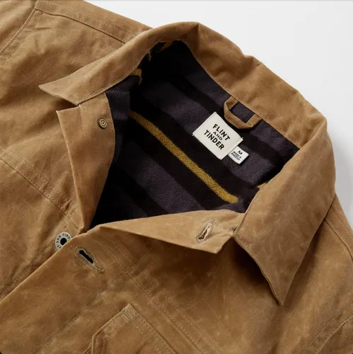 Vista 8 de Huckberry Flint and Tinder Chaqueta de Camionero Encerada con Forro de Franela para Hombre, Chaqueta para Hombre Resistente al Agua y a la Intemperie
