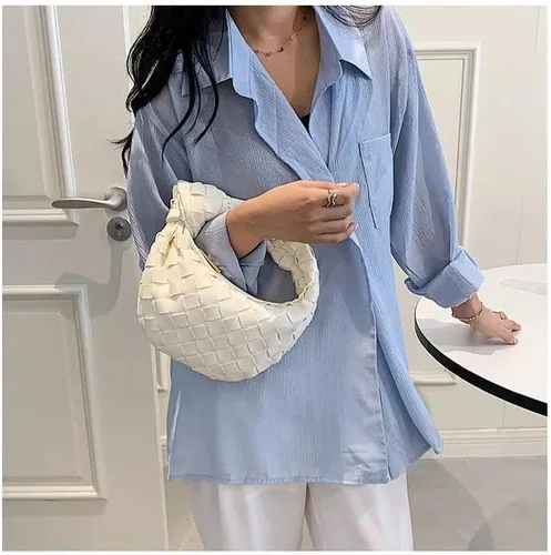 Vista 2 de Bolso de mano anudado, de piel sintética tejida, de diseñador para mujer