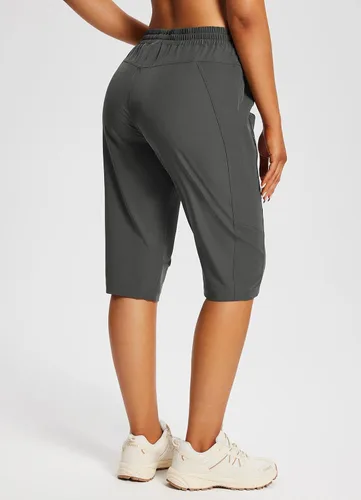 Vista 2 de BALEAF Pantalones cortos de 15 pulgadas de largo para mujer, pantalones cortos capri por debajo de la rodilla, ligeros, de secado rápido, cintura