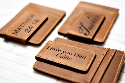 Vista 8 de Personalized Leather Magnetic Money Clip The Sanibel by Left Coast Original