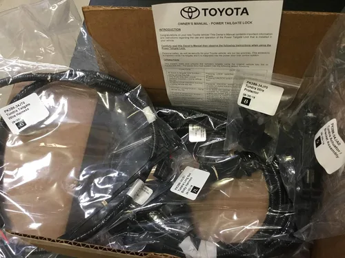 Vista 3 de Kit de bloqueo para puerta trasera de Tundra Power 2019 y más original, distancia entre ejes estándar PK3B6-34JS0