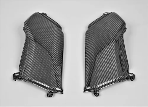 Vista 2 de Paneles laterales del tanque de fibra de carbono para Kawasaki Z900 2017-2023
