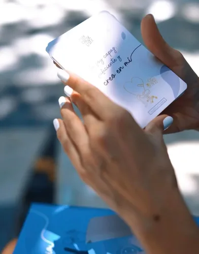 Vista 9 de Explorando el viaje interior con El diario del empoderamiento personal incluye mapa de sueños, hoja con stickers, y 23 tarjetas con frases