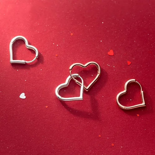 Vista 4 de SLUYNZ Aretes de aro de plata de ley 925 de 0.6in con forma de corazón para mujeres, adolescentes y niñas, aretes de corazón de amor dulce, Metal
