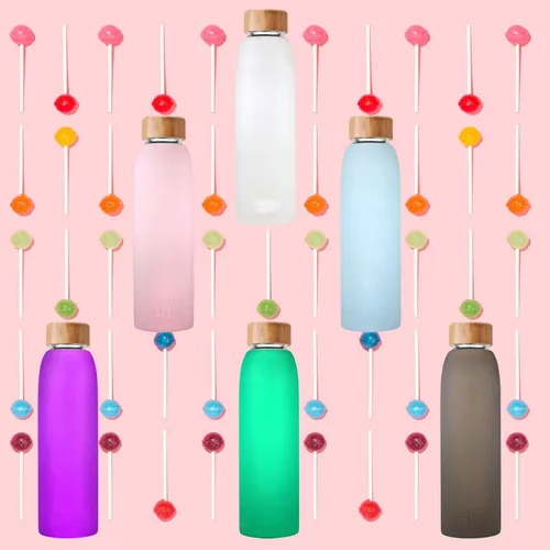 Vista 4 de Urban Green Botella de agua de vidrio con funda protectora de silicona y tapa de bambú, 18 onzas, tapa de acero inoxidable 304 1extra con asa, sin