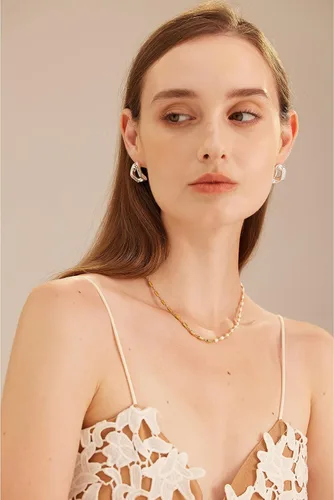 Vista 3 de C.Paravano Collares de perlas para mujer Gargantilla de perlas Collar de cadena chapada en oro de 18 quilates Collares de perlas Collar