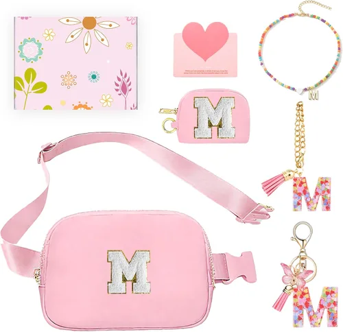 Vista 13 de Regalos de moda para niñas adolescentes, cangurera con monograma para niña con llavero, collar, dijes de taza, tarjeta de felicitación y caja