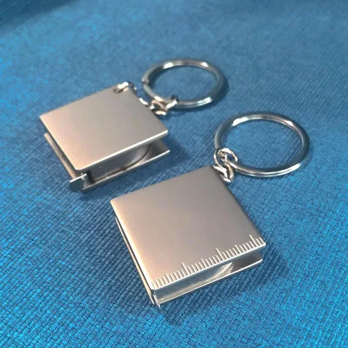 Vista 2 de Llavero multifuncional de 2 piezas de mini regla de metal portátil