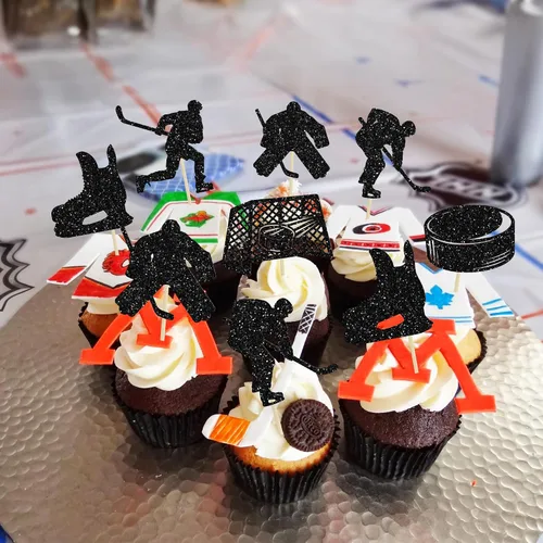 Vista 4 de Gyufise 24 adornos de hockey para cupcakes con purpurina negra, jugadores de hockey con purpurina, selecciones de cupcakes, hockey sobre hielo