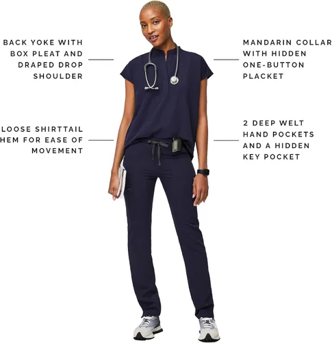 Vista 2 de Figs - Uniforme médico de mujer Rafaela, de dos bolsillos, cuello mandarín, ajuste holgado con elásticos suaves.