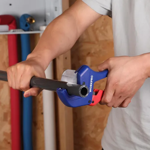 Vista 5 de WORKPRO Cortador de tubos de PVC con trinquete, hasta 1-5/8 pulgadas, cortador de tubos y tubos de plástico para mangueras de PEX, PVC, PPR