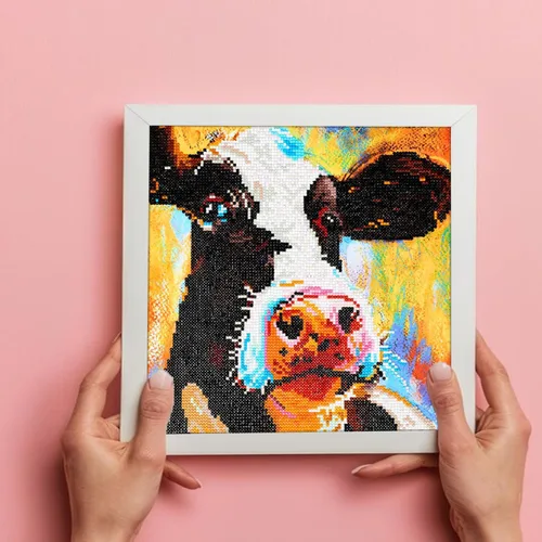 Vista 5 de Leisure Arts Kit de arte de diamante de vaca de pintura de 12