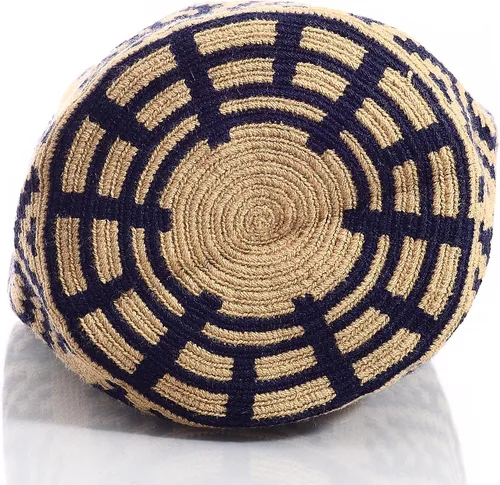 Vista 4 de WYOU Designer Collection, Handwoven Hobo Bucket Bag in Wayuu Crochet