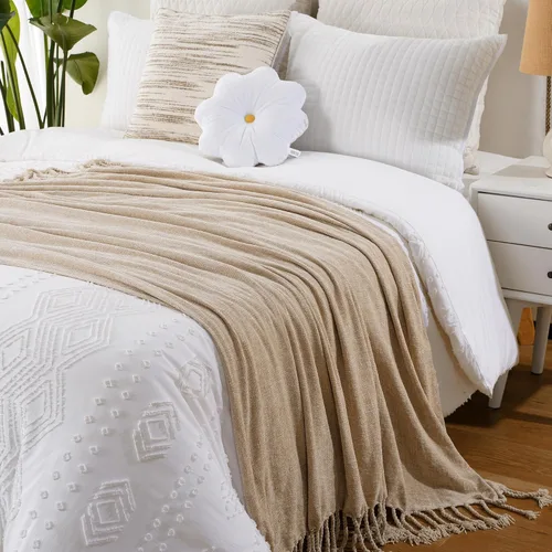 Vista 9 de BATTILO HOME Manta de Chenille Beige para Sofá, Manta Decorativa con Flecos Aterciopelados Color Caqui Tostado para Sofá Decoración del Hogar