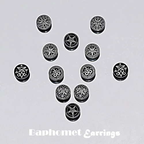 Vista 5 de FLYUN 6 pares de aretes de calavera para hombre aretes de calibre falso aretes de tapones falsos para hombres y hombres aretes negros con tornillo