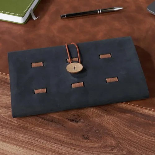 Vista 2 de HARDISTON Organizador de cables electrónicos de cuero genuino personalizado, organizador de cables de viaje hecho a mano, estuche organizador