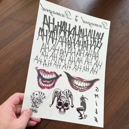 Vista 3 de 3 hojas de tatuajes temporales PadOUN The Joker, tatuajes falsos de Halloween de Suicde Squad, tatuaje adhesivo para disfraces de Halloween