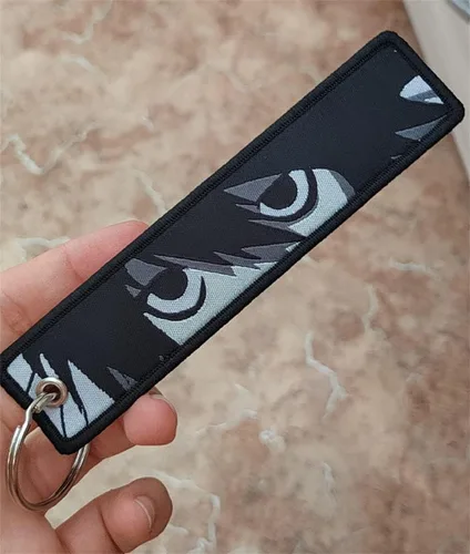 Vista 6 de Mamarmot Paquete de 2 llaveros de anime bordados con etiqueta de chorro de mochila para la cola del coche, llavero para llaves