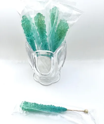 Vista 34 de Palitos clásicos de caramelo de roca, caramelos de roca de azúcar en cristal, envueltos individualmente (Paquete de 12, Niña bebé