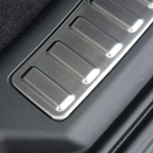 Vista 6 de YIWANG 304 - Protector de parachoques para puerta trasera de coche, acero inoxidable, 2 piezas para Land Rover Discovery Sport 2015-2019