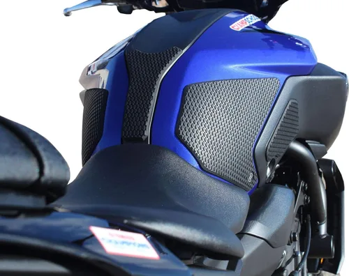 Vista 2 de TechSpec Puños para tanque Gripster - Compatible con YAMAHA MT-07 (2018 - ACTUAL) - 62-4020-SS - SnakeSkin