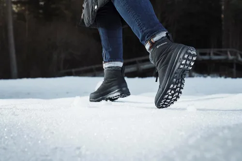 Vista 2 de Icebug Sala BUGrip - Botas de invierno con suela de tracción tachonada de carburo para hombre