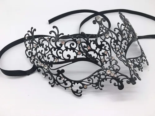 Vista 3 de Geek-M Máscara veneciana de metal cortada con láser para mujer
