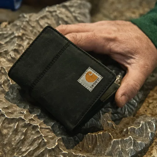Vista 6 de Carhartt Carteras duraderas de tres pliegues, disponibles en estilos de cuero y lona