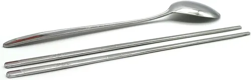 Vista 5 de SUPIA Cubertería tradicional coreana de acero inoxidable cucharas y palillos juego de vajilla con mano larga, reutilizable (tortuga plateada)