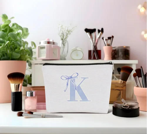Vista 2 de Coquette - Bolsa de maquillaje con lazo, inicial K, regalos personalizados para chicas adolescentes, regalos con monograma lindos y modernos preppy
