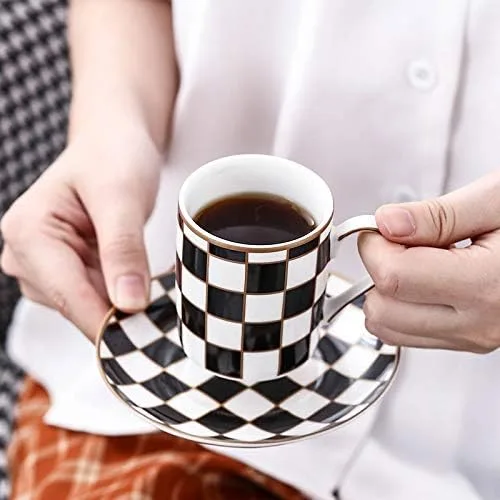 Vista 6 de Checker - Juego de 6 tazas y platillos de espresso de 3 onzas, juego de tazas Demitasse