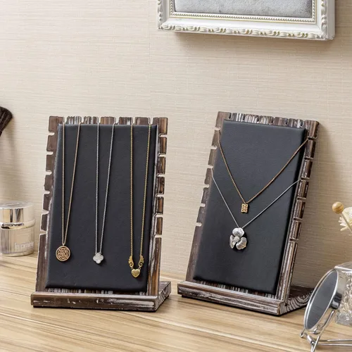 Vista 3 de MyGift Expositor de joyas de madera rústica con alfombrilla acolchada negra sobre tablero extraíble, collar de mesa de pie, pulsera, tobillera