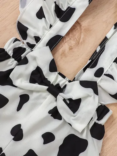 Vista 5 de WDIRARA Conjunto de 2 piezas con estampado de vaca, pantalones con tirantes y camiseta de manga corta para bebé niña