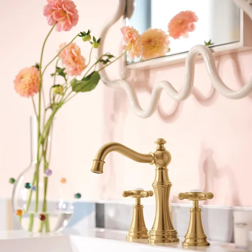 Vista 9 de Moen Weymouth Grifo de baño de dos manijas de oro cepillado de amplio alcance con mango cruzado, requiere válvula, TS42114BG