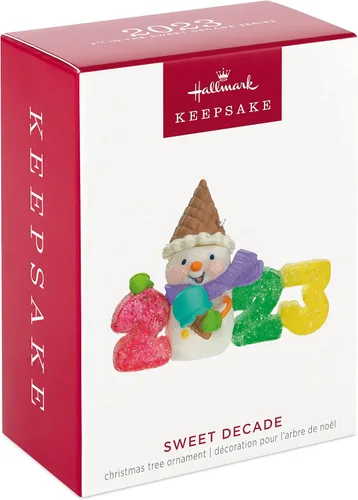 Vista 3 de Hallmark Keepsake Adorno de Navidad 2023, dulce década 2023, regalos para ella