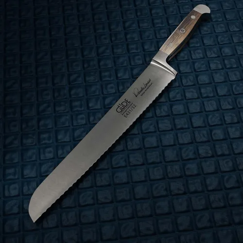 Vista 5 de Güde Alpha Barrel Series Cuchillo de pan de acero inoxidable con mango de roble, 12.5 pulgadas
