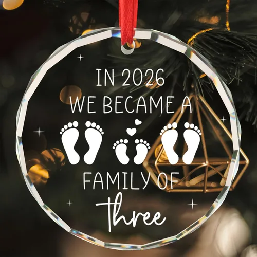 Vista 7 de Regalos para bebés recién nacidos para parejas en 2026 We Became a Family of Four Baby's First Christmas Ornament First Time Parents Mom Dad Gifts