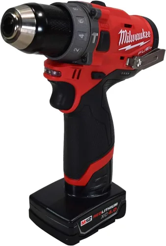 Vista 3 de Milwaukee 2504-21XCC 12V Kit de taladro de martillo inalámbrico de 1/2 pulgada (batería, cargador, caja)