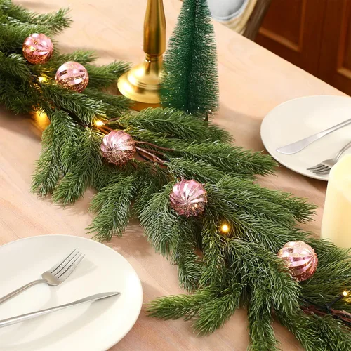 Vista 6 de Ceenna Guirnalda de cedro de Navidad preiluminada de 6.2 pies con luces, guirnalda de pino artificial con adornos de bolas, 8 modos de temporizador