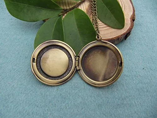 Vista 5 de Collar de medallón de pájaro. Collar de nido de pájaro, collar de bronce. Collar de medallón con dije de pájaro, Metal