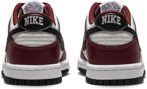 Vista 144 de Nike Kid's Dunk Low Sneaker