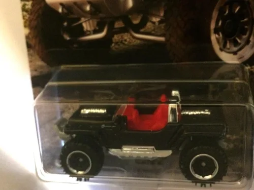 Vista 2 de CAJA JEEP ANIVERSARIO EDICIÓN BLACK JEEP HURACANE