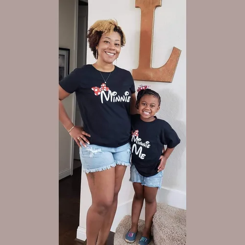 Vista 2 de 2 Shirts- disney fan Mommy and Me Minnie Shirts, family matching, Minnie Me, matching mother daughter outfit mickey mouse mama
