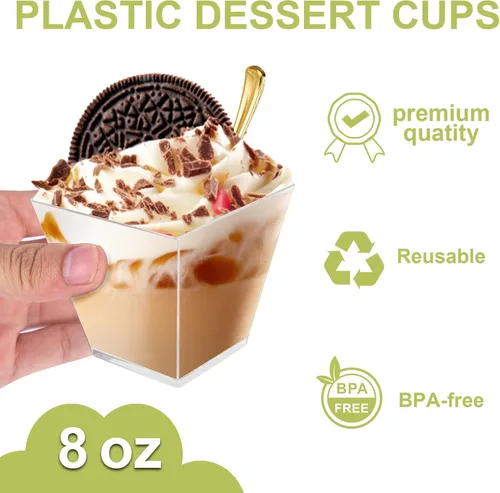 Vista 3 de Paquete de 150 tazas cuadradas de plástico para postre de 8 onzas con tapas de cúpula y mini cucharas doradas, tazas de yogur transparente