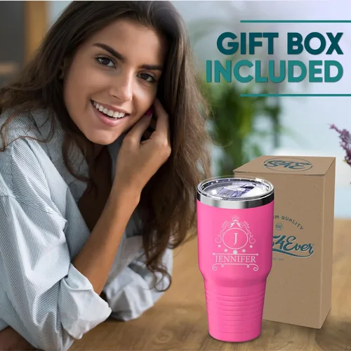 Vista 5 de shop4ever Vaso de café jumbo con monograma personalizado con inicial y nombre grabado con láser, 30 onzas, taza de viaje de acero inoxidable aislada